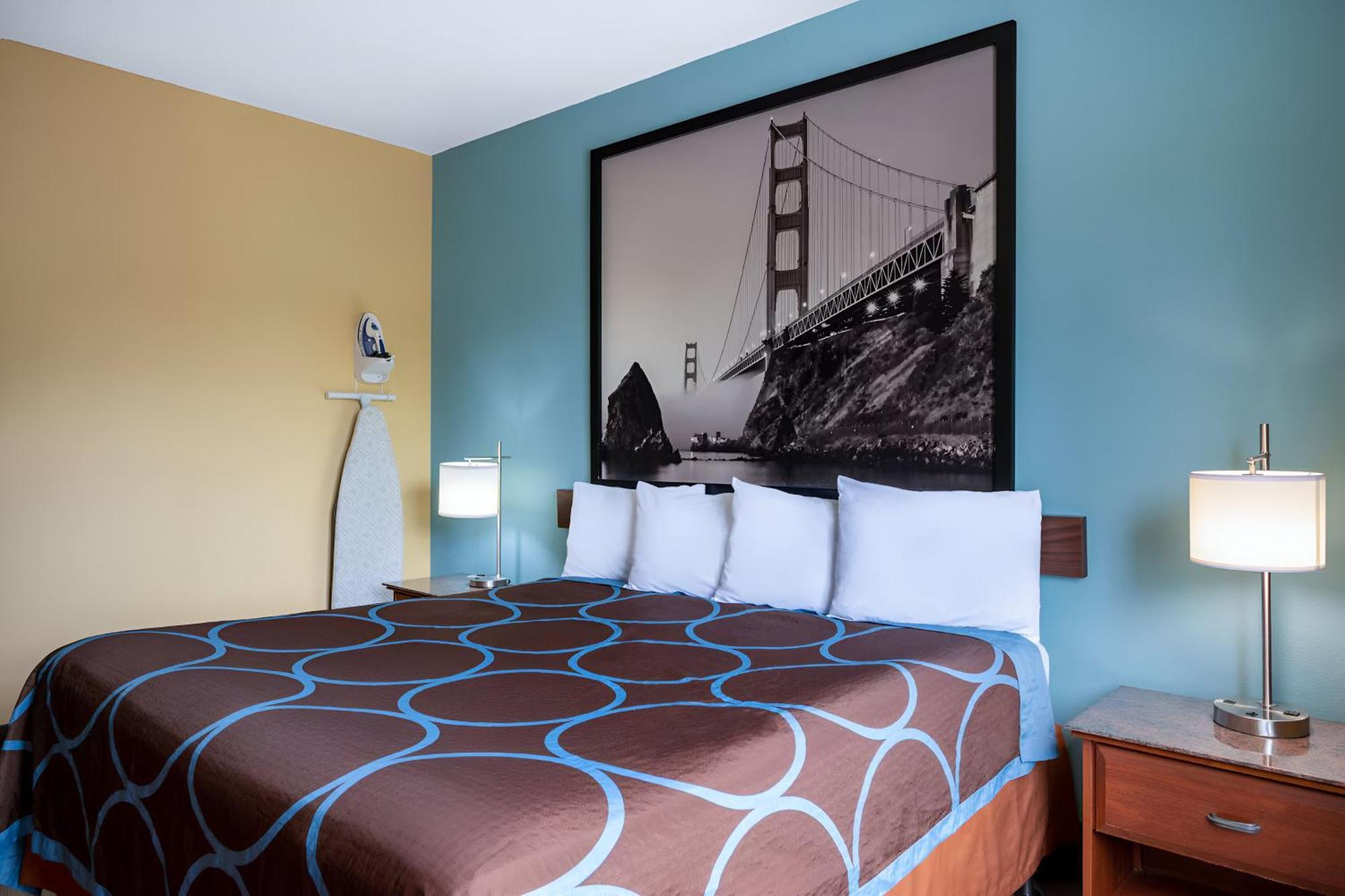 Hotel Super 8 By Wyndham Salisbury Extérieur photo